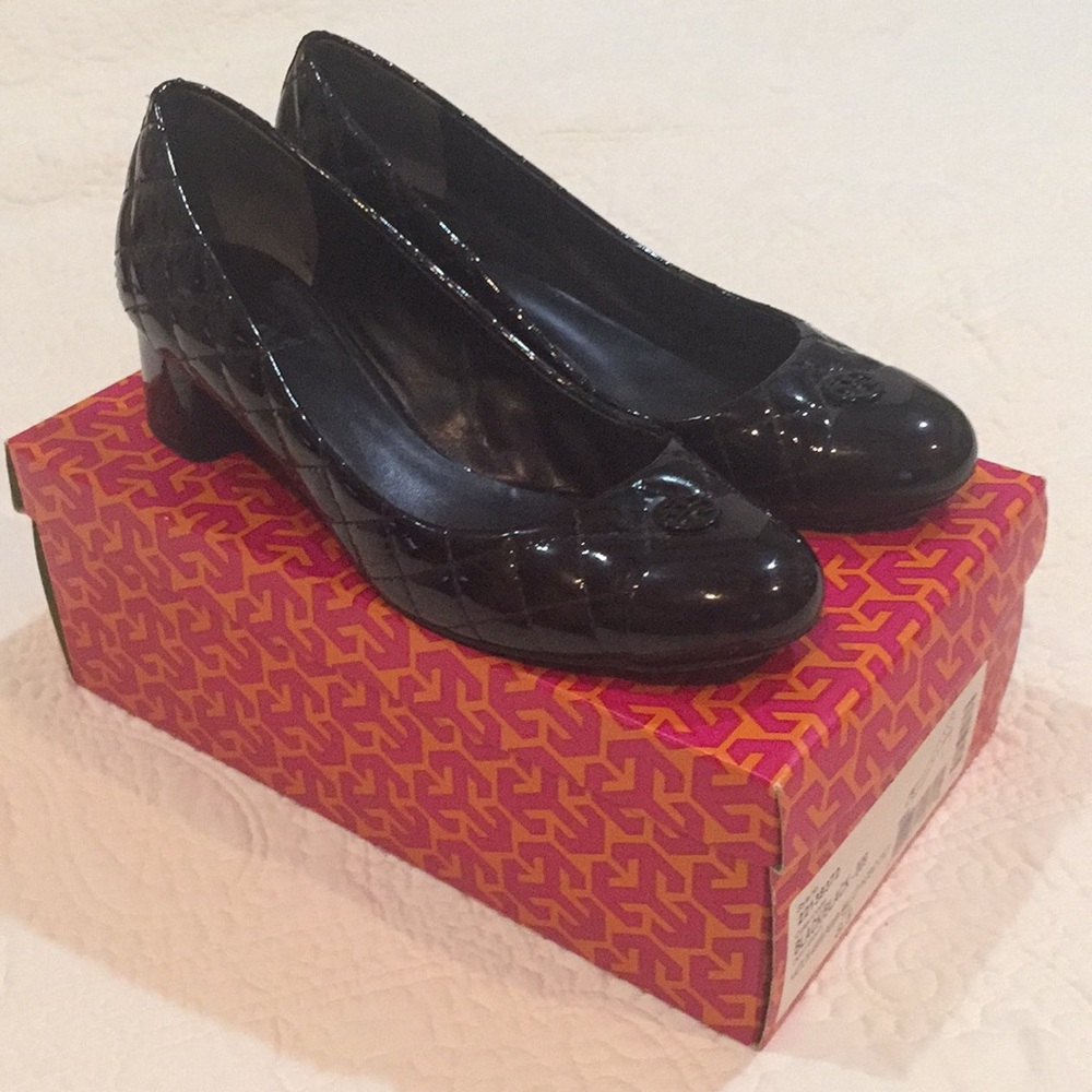 Tory Burch Katlin black patent pumps EUC 8.5